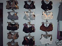 Lot lingerie marque "huit" valeur  d'achat: 4000€